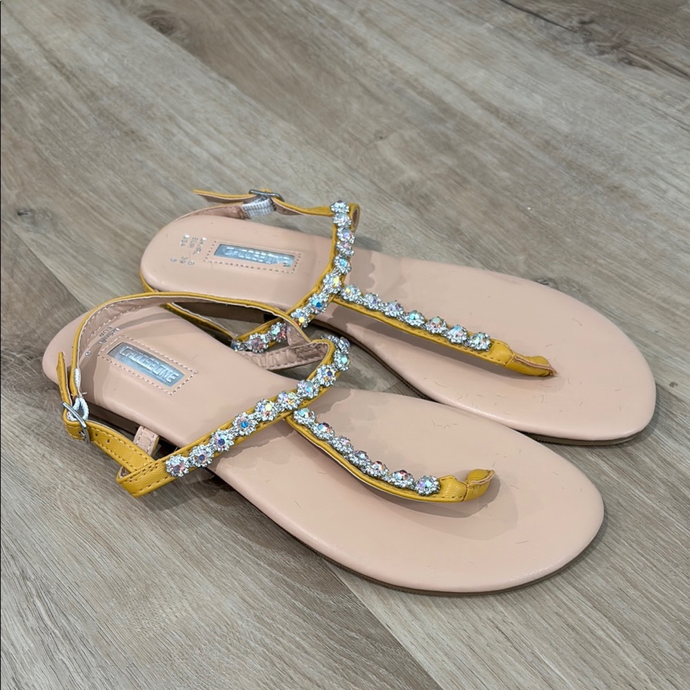 NEW Women’s Choose One Rhinestone 
T-Strap Sandals
